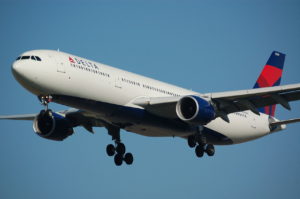 Delta, one of the largest cargo carriers in the US for domestic shipments of live tropical fish, corals, and invertebrates, is planning to implement air-cargo regulations that could seriously impact domestic and international trade in aquarium livestock. Image Credit: Gietje